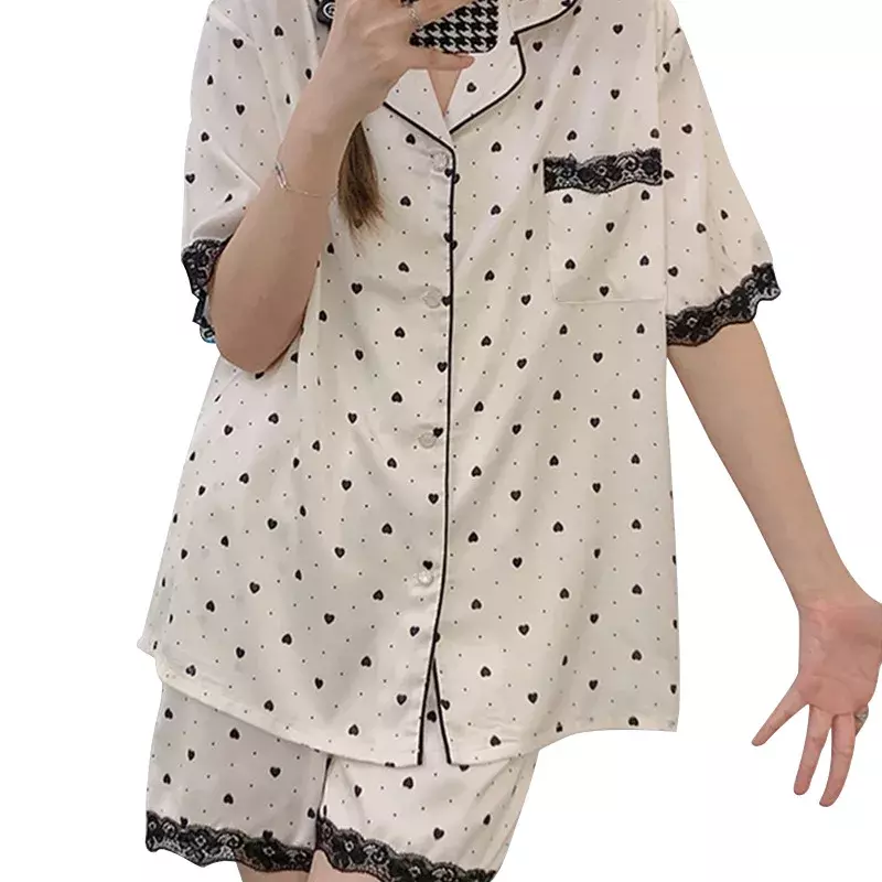 女性用2ピースハートプリントパジャマ,フェイクシルク,サテン,ボタン付きナイトウェア,半袖,夏