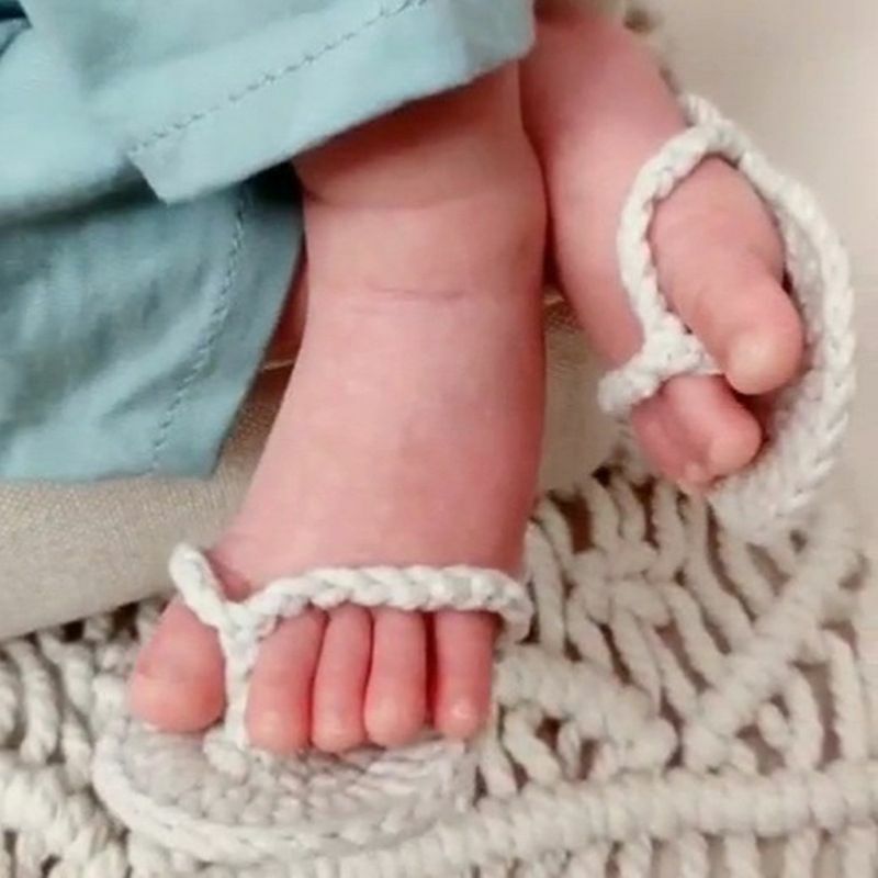 Newborn Baby Solid Color Mini Crochet Flip-flops Infant Slippers Photo Props