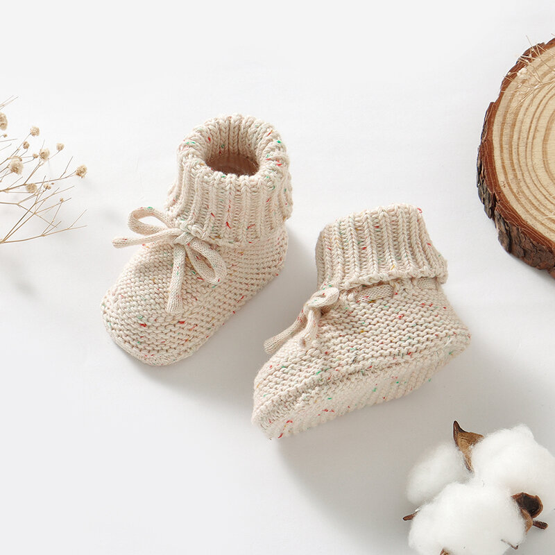 Zapatos de punto de algodón para bebé, zapatos de cama sin cordones, calzado hecho a mano de 0 a 18M, botas para recién nacidos, calcetines cálidos sólidos para niños