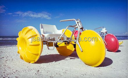 Barco de pedal de agua LLDPE de plástico, bicicleta flotante de pvc, pontones inflables, bicicletas de agua