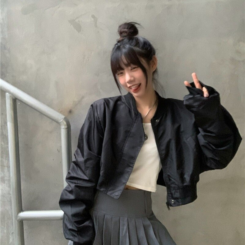 Giubbotto Bomber da donna classico autunno 2022 moda coreana solido verde militare tasche corte con cerniera cappotto Casual femminile Top Jacket
