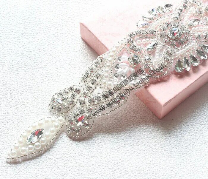 Gaun pengantin dengan ikat pinggang, Gaun bahan berlian air DIY dekorasi pinggang manik-manik perhiasan dan Berlian