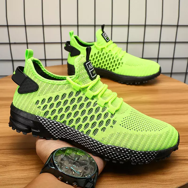 Scarpe da ginnastica alla moda scarpe da corsa per uomo scarpe da Tennis sportive all'aperto con lacci Sneake in Mesh di alta qualità leggere