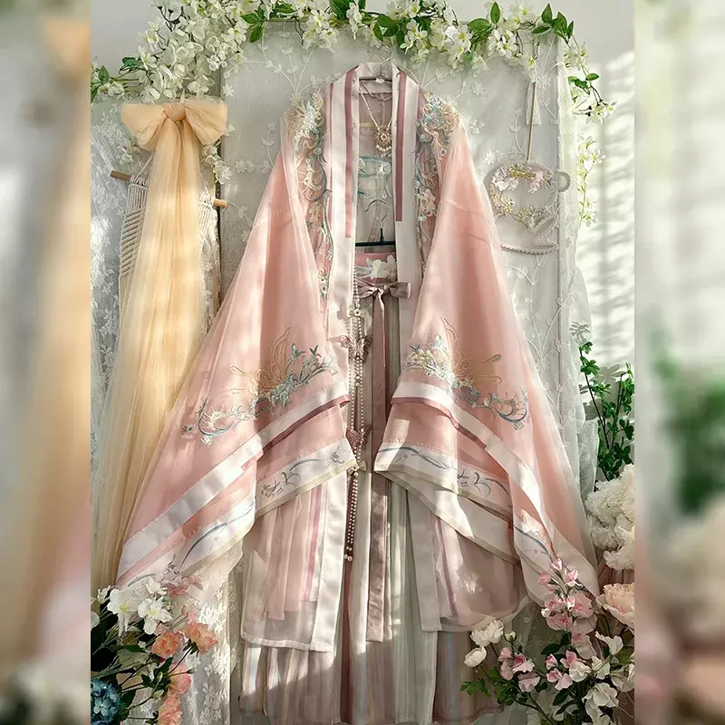 2024 Hanfu Fashionable Chinese style Dress with Embroidery and Gradient Colors, Original Design for Women