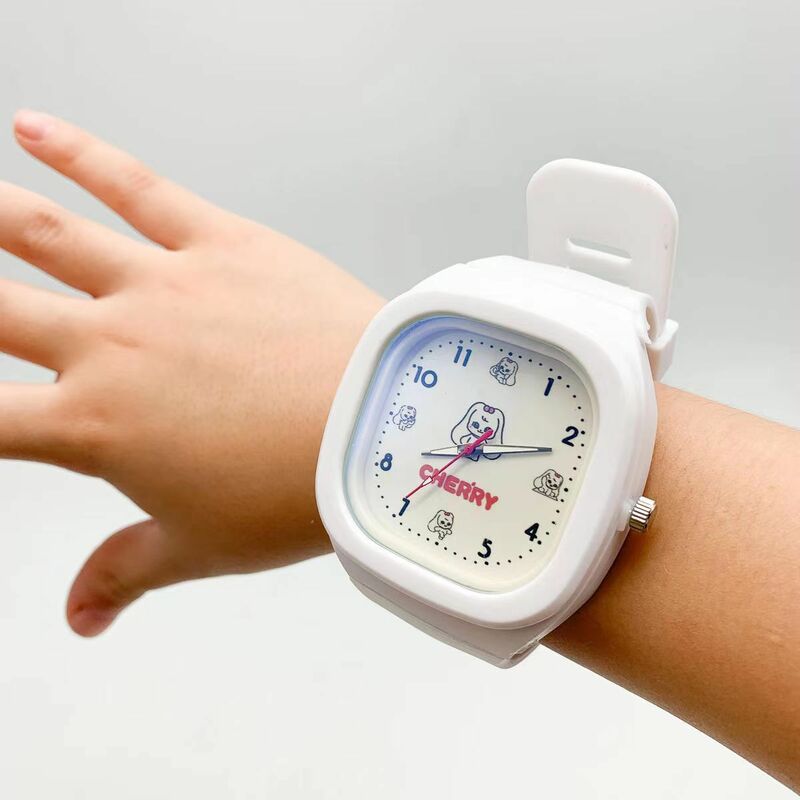 Jam tangan elektronik ceri idola Kpop jam tangan Quadrate putih casing jam tangan plastik INS jam tangan tahan air pelajar kartun lucu