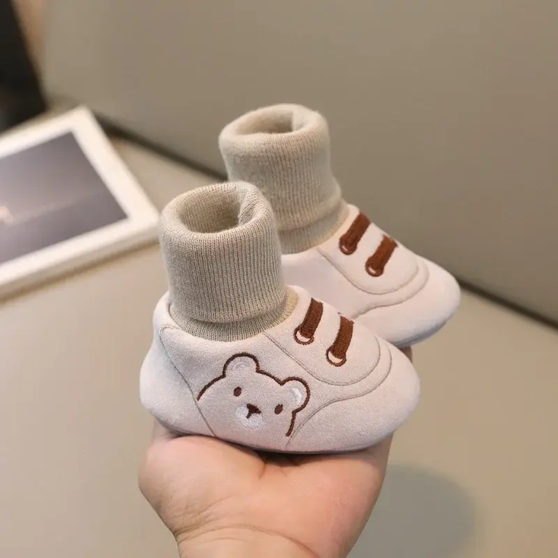 Skarpetki dziecięce buty niemowlęce urocze kreskówki dziecięce buty chłopiec miękka gumowa podeszwa dziecko sneakersy botki małe dziewczynki pierwszy chodzik