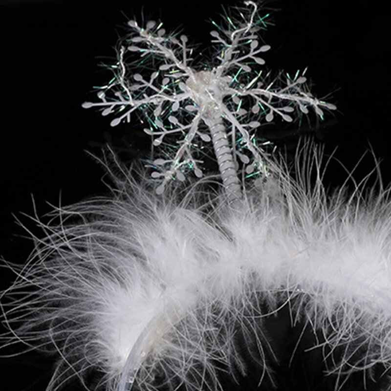 Изысканная декоративная рождественская повязка на голову в виде снежинки создает рождественскую атмосферу