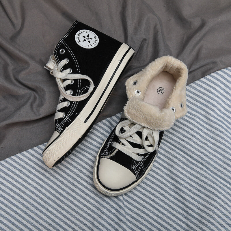 Scarpe di tela Sneaker per l'inverno adulto tenere al caldo scarpe di peluche per ragazzi ragazze moda Casual High Top Sneakers scarpe Unisex per adolescenti