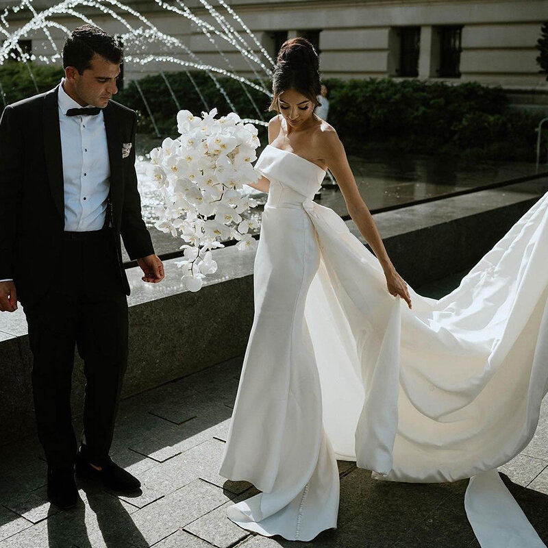 Женское атласное платье-русалка, Элегантное свадебное платье со съемным шлейфом и открытой спиной, без бретелек