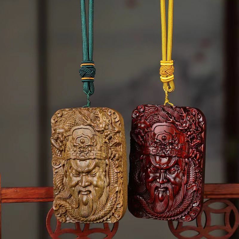 Natuurlijk Palissander Gesneden Guan Gong Handgreep Heren Ketting Hanger Groen Sandelhout Guan Yu Wu God Van Rijkdom Standbeelden Hangtag