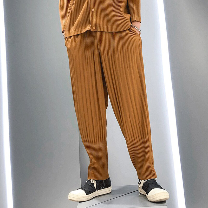 Оригинальные плиссированные мужские брюки Miyake, новинка сезона весна-лето 2024, Свободные повседневные брюки с маленькими штанинами, брюки в стиле Харлан