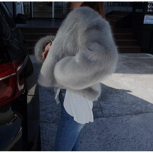 High Quality Furry Cropped Loose Fit Faux  Coats and Jackets Women Fluffy Top Coat V-collar Winter  Jacket Femme T883