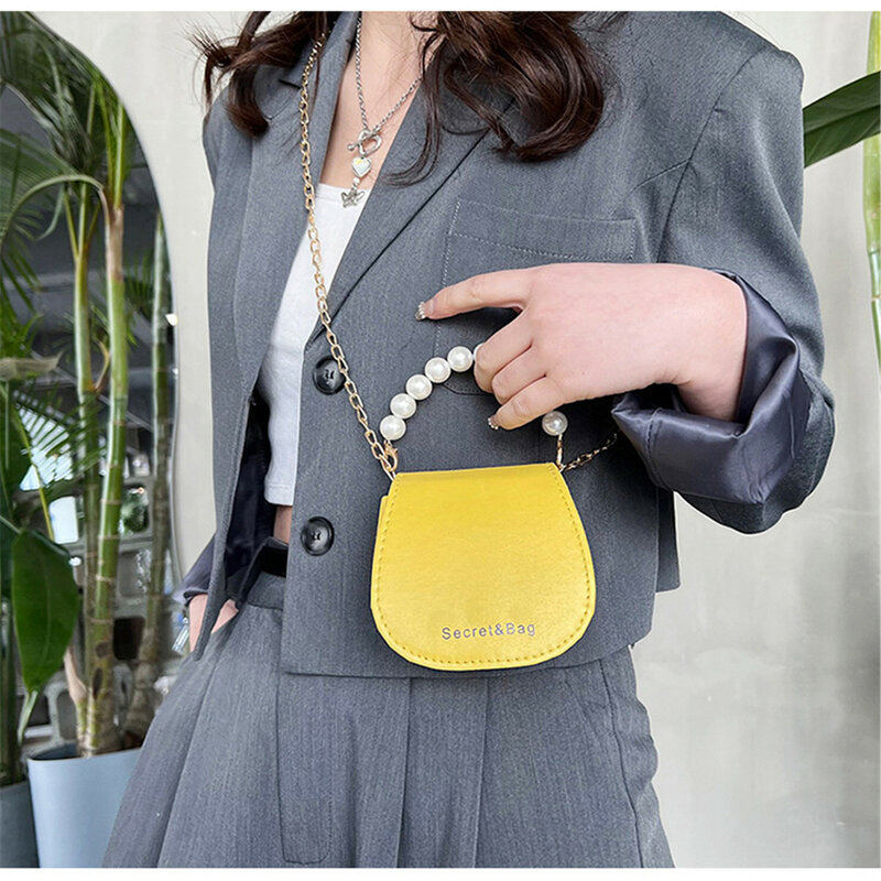 Tas tangan Mini untuk wanita elegan tas kurir bahu rantai portabel tas selempang mutiara perempuan tas persegi kecil belah ketupat 2024