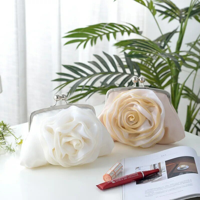 ดอกไม้ประดิษฐ์ Rose Wedding Bouquet ผ้าไหมซาตินริบบิ้นสีชมพูสีขาวแชมเปญเพื่อนเจ้าสาวเจ้าสาว