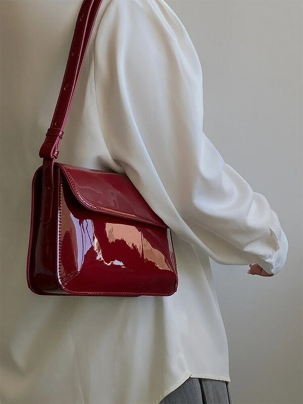 Jesienno-zimowa nowa damska torebka Crossbody czerwona, błyszcząca, kwadratowa, Faux skórzana torba damska na ramię, klasyczny Vintage, teksturowana