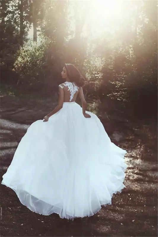 Elegancka prosta luksusowa suknia ślubna z dekoltem w szpic rozcięcia po bokach naklejka damska romantyczna suknia ślubna na wesele