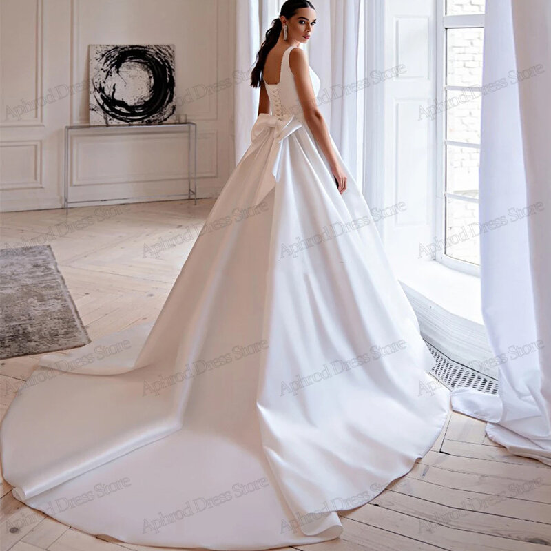 Klassische Brautkleider A-Linie Satin Brautkleider quadratischen Kragen Ballkleider fegen Zug elegante Roben anmutige Vestidos de Novia