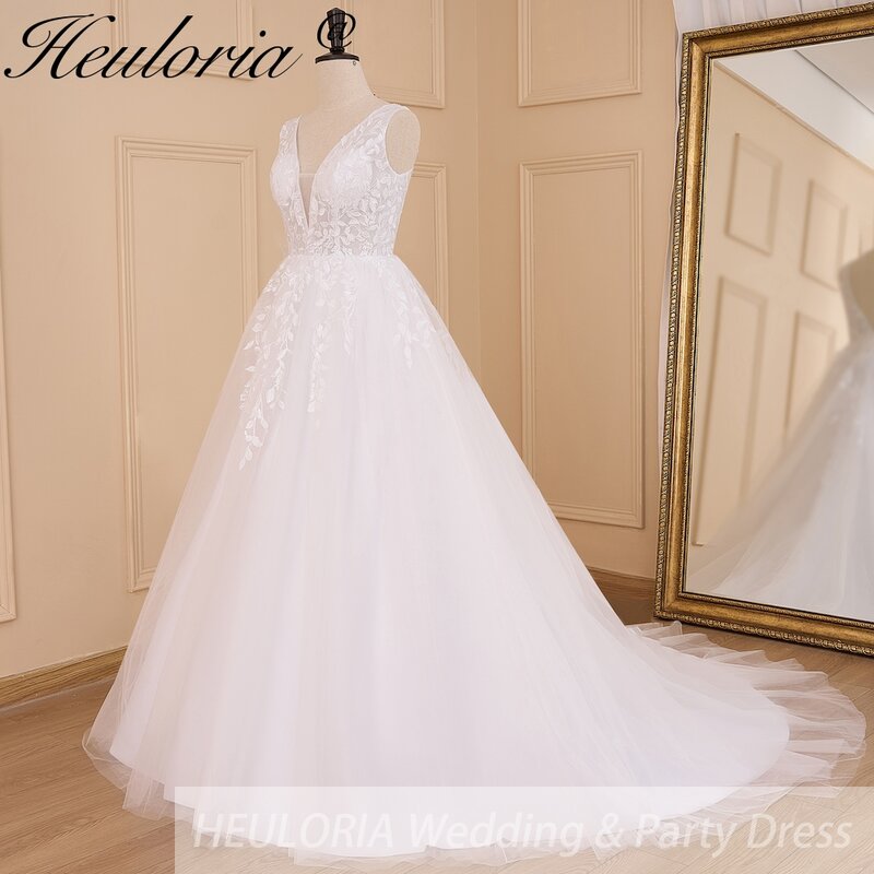 Женское свадебное платье с V-образным вырезом