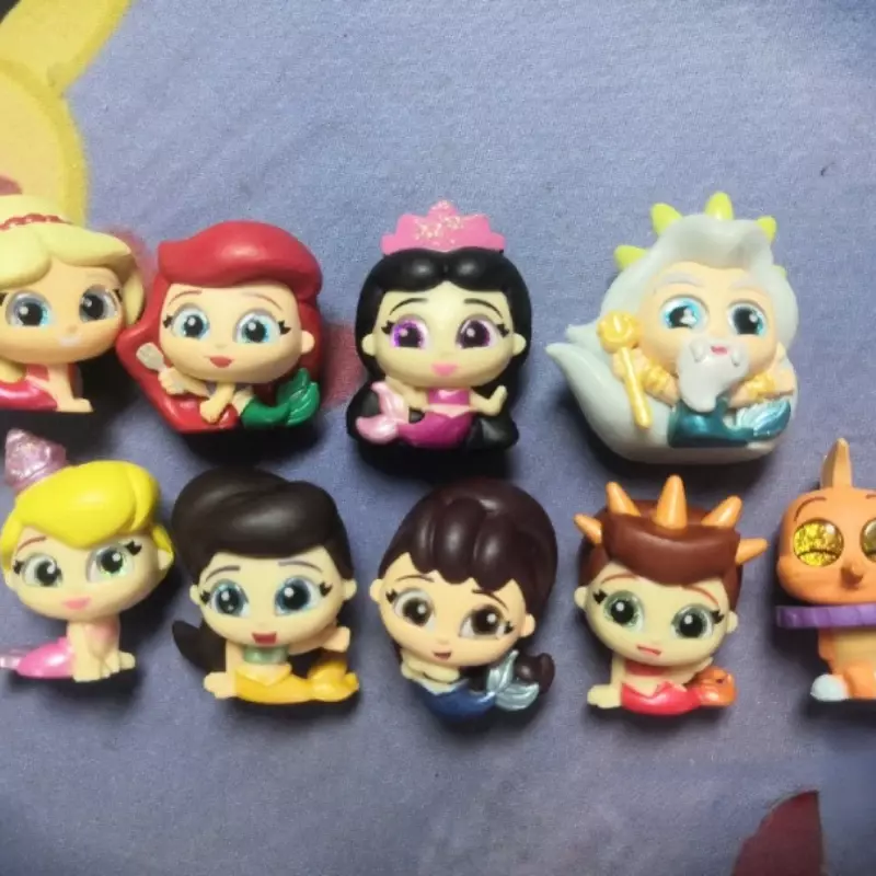 Set karakter populer figur pintu Anime Disney 11 seri boneka bermata besar Kawaii mainan Model kartun hadiah dekorasi
