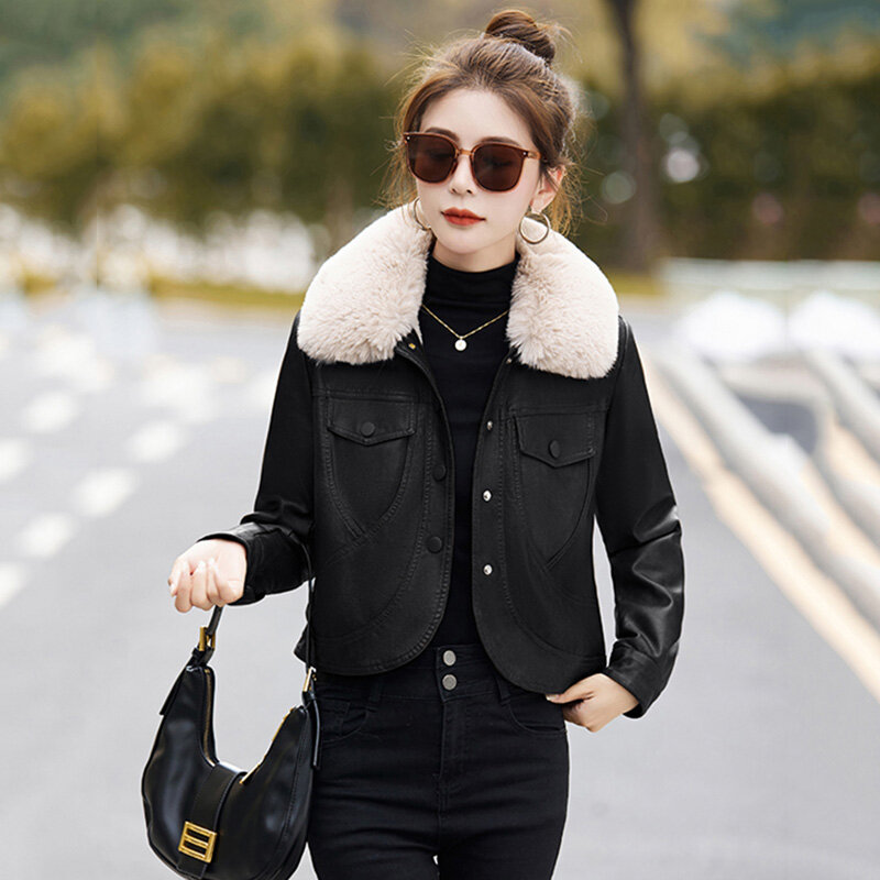新しい女性の秋冬プラスベルベットレザージャケット ファッション取り外し可能な毛皮の襟のショートコート スプリットレザー 厚手の暖かいアウター