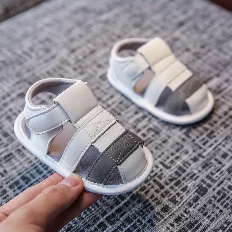 2024 nowy letnie klapki noworodek niemowlę chłopiec dziewczynki buty na co dzień miękkie dno antypoślizgowe oddychające buty dziecięce przed walkerem