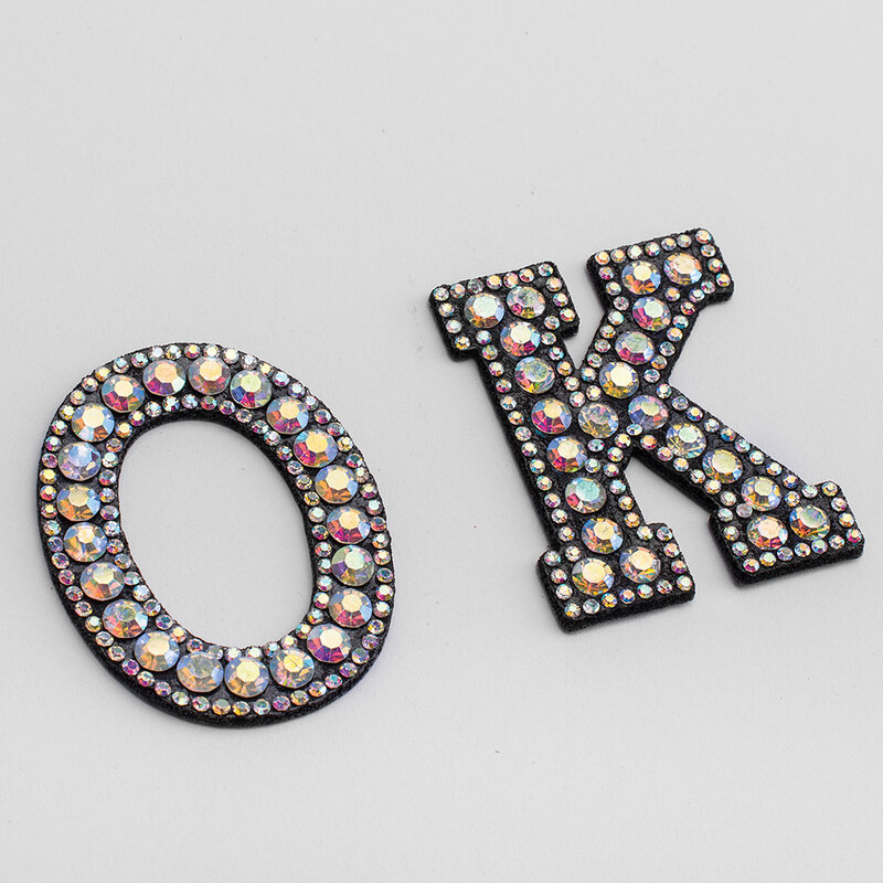 2024 baru aksesori kain berlian DIY lencana stiker alfabet huruf kristal Patch bordir berlian imitasi untuk gaun tas tangan