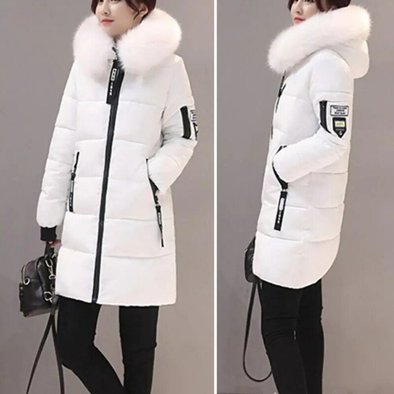 Женское зимнее хлопковое пальто с капюшоном и карманами на молнии