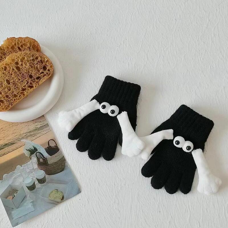 1 Pair Linking Couple Gloves Magnetic Suction Knitted Elastic Hand Funny Big Gloves Full Couple Holding Eyes Warm Fingers W U7Z1