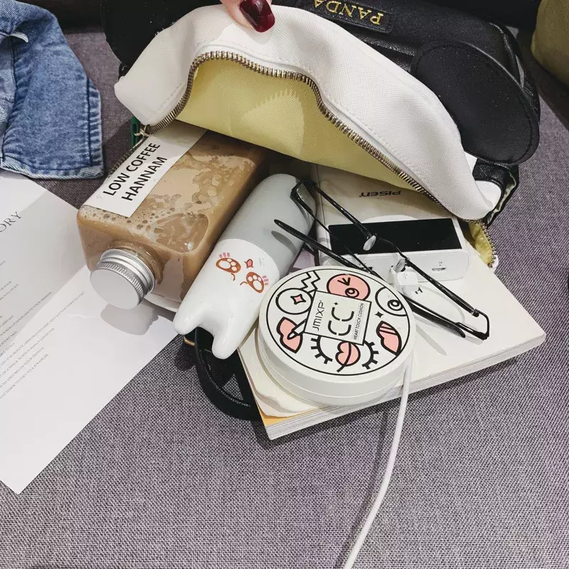 กระเป๋าเป้นักเรียนอนุบาลขนาดเล็กสไตล์เกาหลีสำหรับเด็กผู้หญิงกระเป๋าเป้หนัง PU กระเป๋าหนังสือเด็กแพนด้าน่ารัก