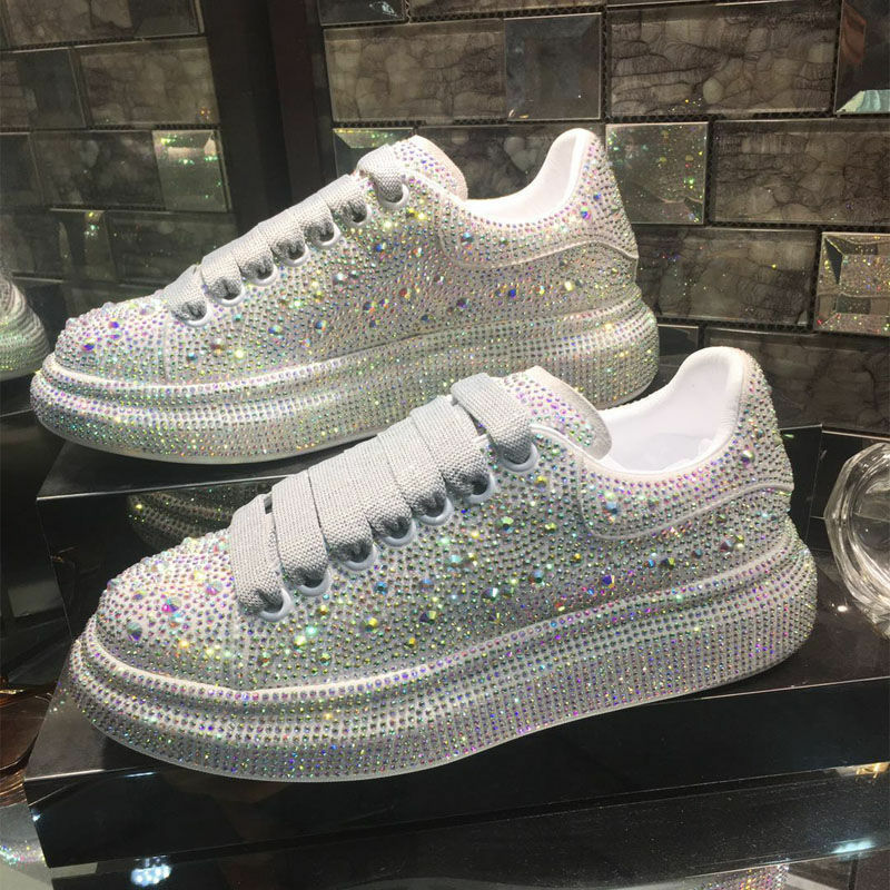 New 2024 Spring Women Crystal Shoes Thick Soled Sneakers Color Crystal Trend Sneakers White Silver Shoes Shining Shoes 35-42