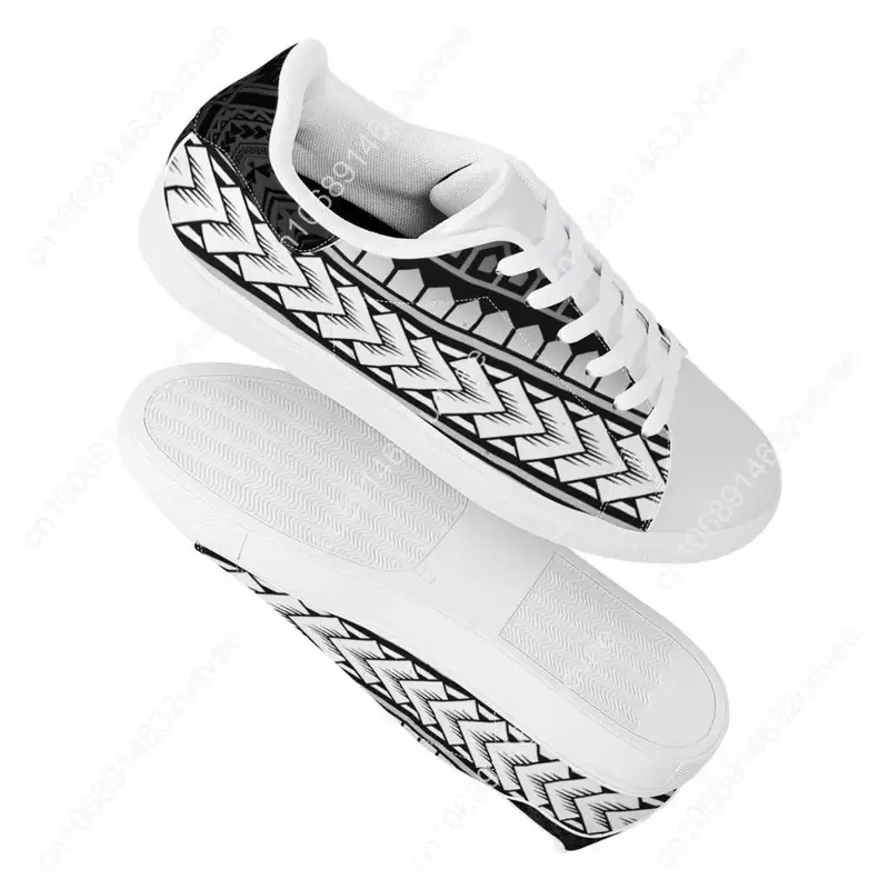 รองเท้าผ้าใบส้นแบนสไตล์ชาวซามัวสไตล์ชาติพันธุ์พิมพ์ลายรองเท้ากีฬาผู้หญิงแสงไฟรองเท้าวิ่ง