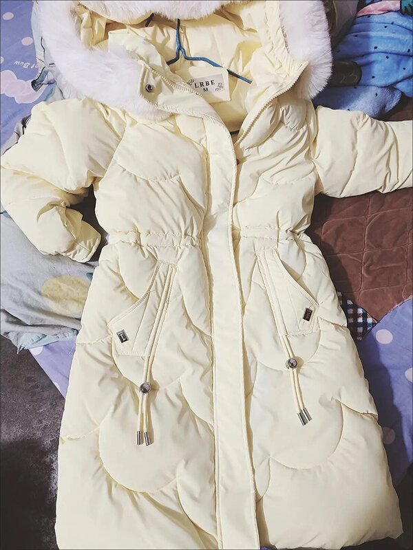 Parkas ajustadas con capucha para mujer, cuello de piel sintética, abrigo frío, chaquetas acolchadas con cordón en la cintura, longitud media, Casaco de nieve, moda coreana, Invierno