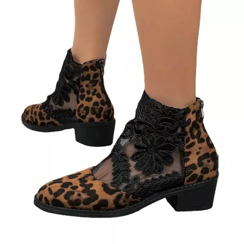 Botas cortas con estampado de leopardo para mujer, zapatos de moda con cordones florales, punta redonda, tacón cuadrado y cremallera trasera, novedad de 2024