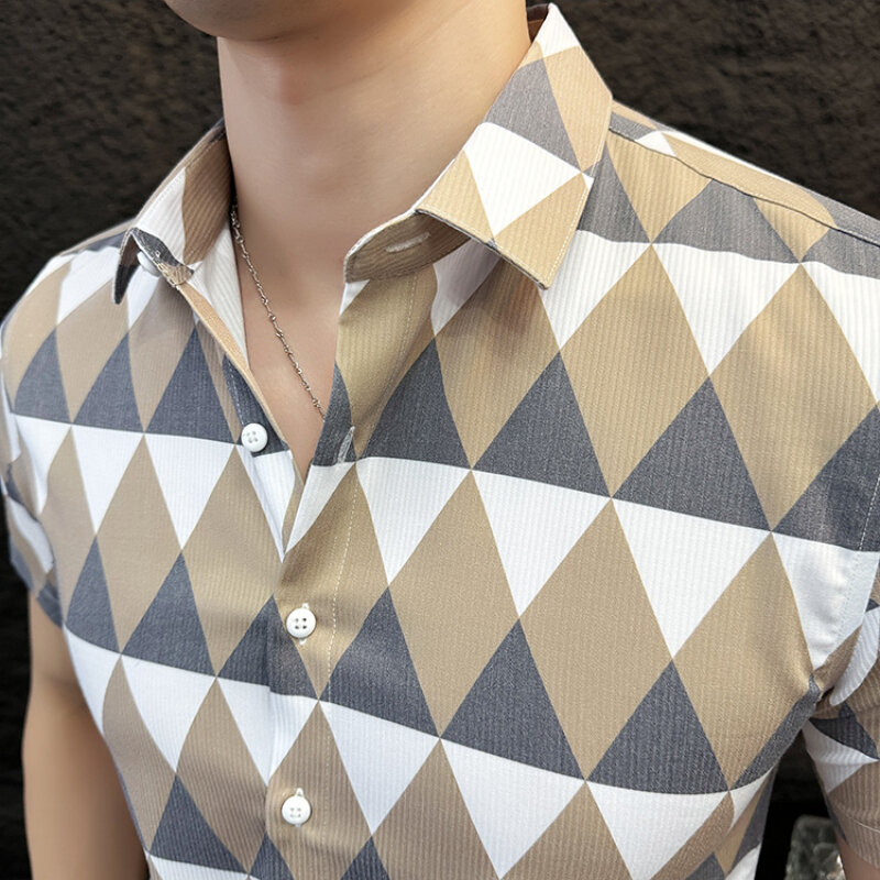 Мужская рубашка с узором и коротким рукавом, легкая, дышащая, стильная Облегающая рубашка, деловая повседневная мужская рубашка.