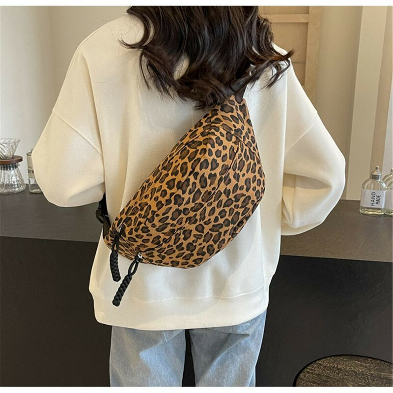 Große Leoparden muster Brusttaschen für Frauen Leinwand große Kapazität Schulter Umhängetasche 2024 Sommer neueste Taille Gürtel tasche