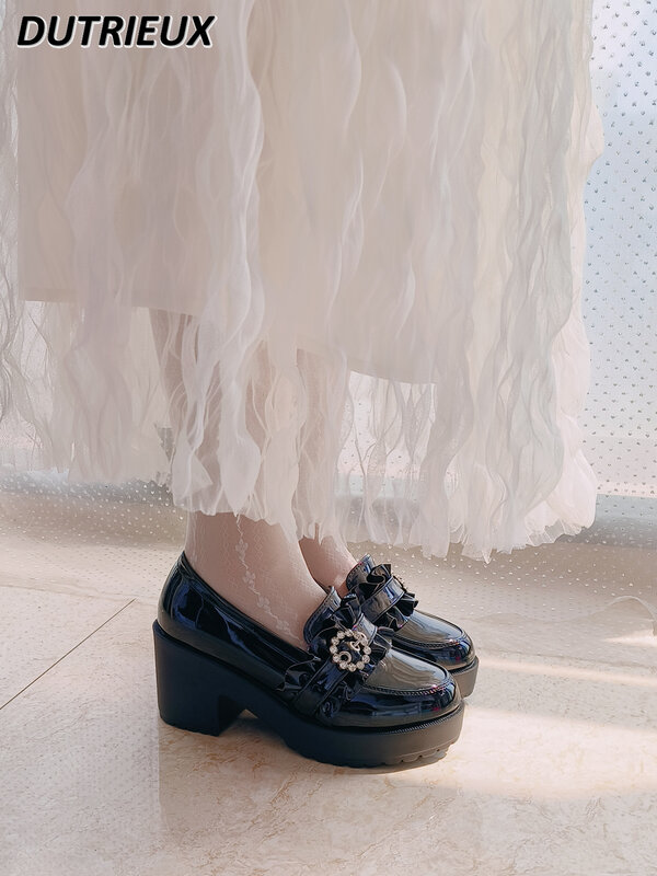 Sepatu hak tebal bawah tebal wanita, sepatu hak tebal renda berlian imitasi buatan sendiri gaya kampus manis Jepang