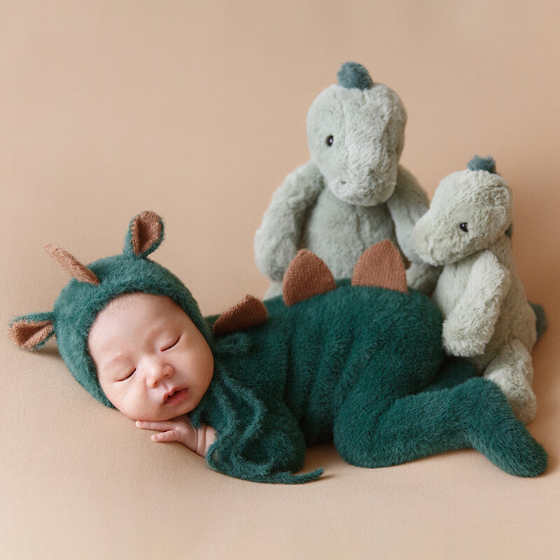 Neonato fotografia vestito neonata ragazzo cartone animato dinosauro Set foto abiti Stuffer bambola animale fotografia Prop pagliaccetti appena nati