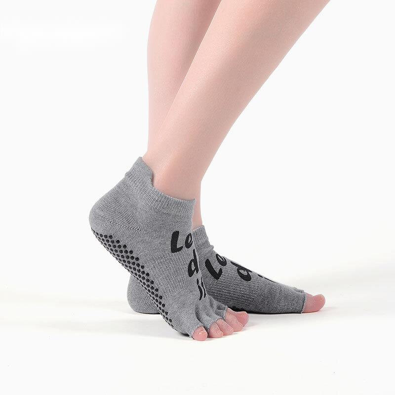 2023 neu in Frauen Yoga Socken rutsch feste Baumwolle Pilates Damen Ballett Tanz Sport Socken für Yoga Fitness Workout offene Socken