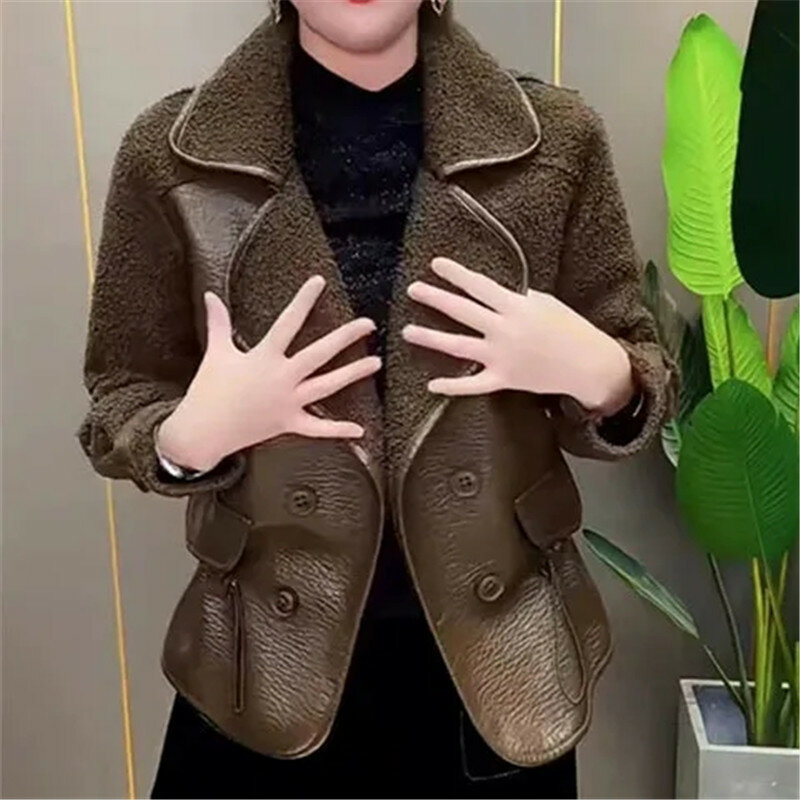 Jaket kulit wanita dua sisi pakaian musim gugur musim dingin setelan kerah tambal sulam mantel rambut domba Double Breasted mantel kulit imitasi 4XL
