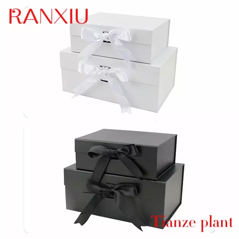 Custom CustomMatte Lamination Foldable Magnetic Gift Box With Handle Magnetic Closure Packaging Box
