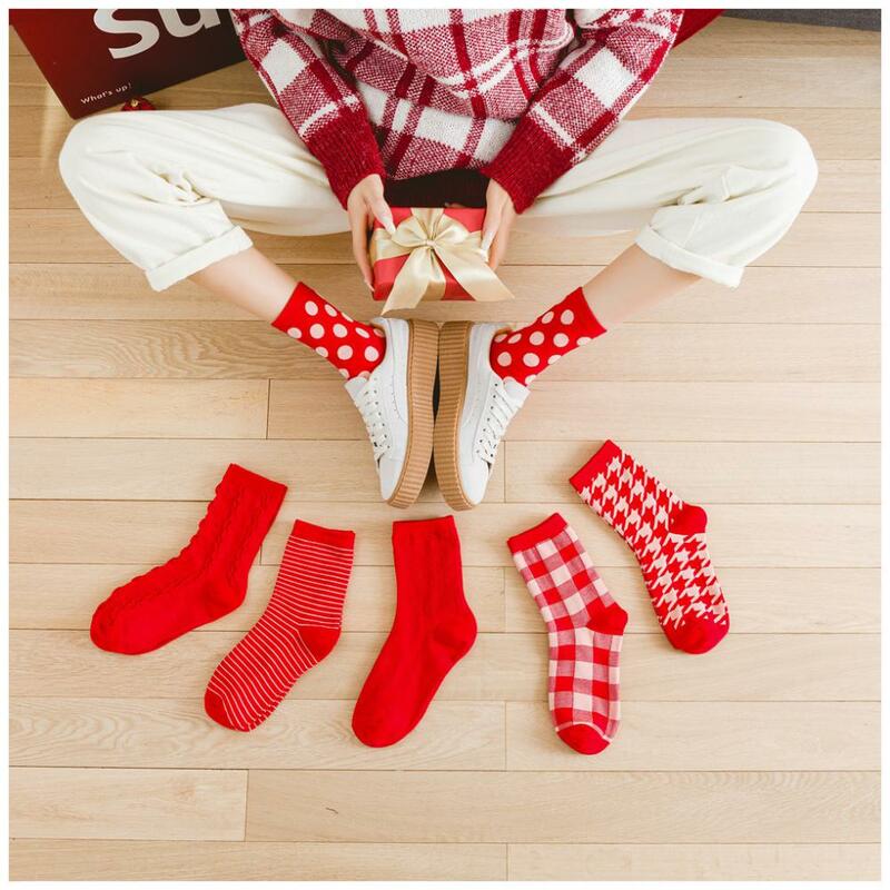 Calcetines largos a rayas a cuadros para mujer, medias cómodas de Color rojo, Harajuku, Retro, a la moda, otoño e invierno, novedad
