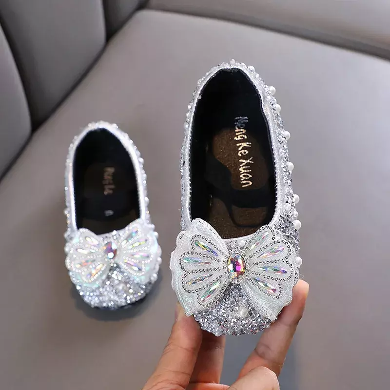 Новинка осени 2024, туфли для девочек, блестящие разноцветные туфли принцессы, детская модная свадебная обувь для девочек с жемчугом и бантом, H975
