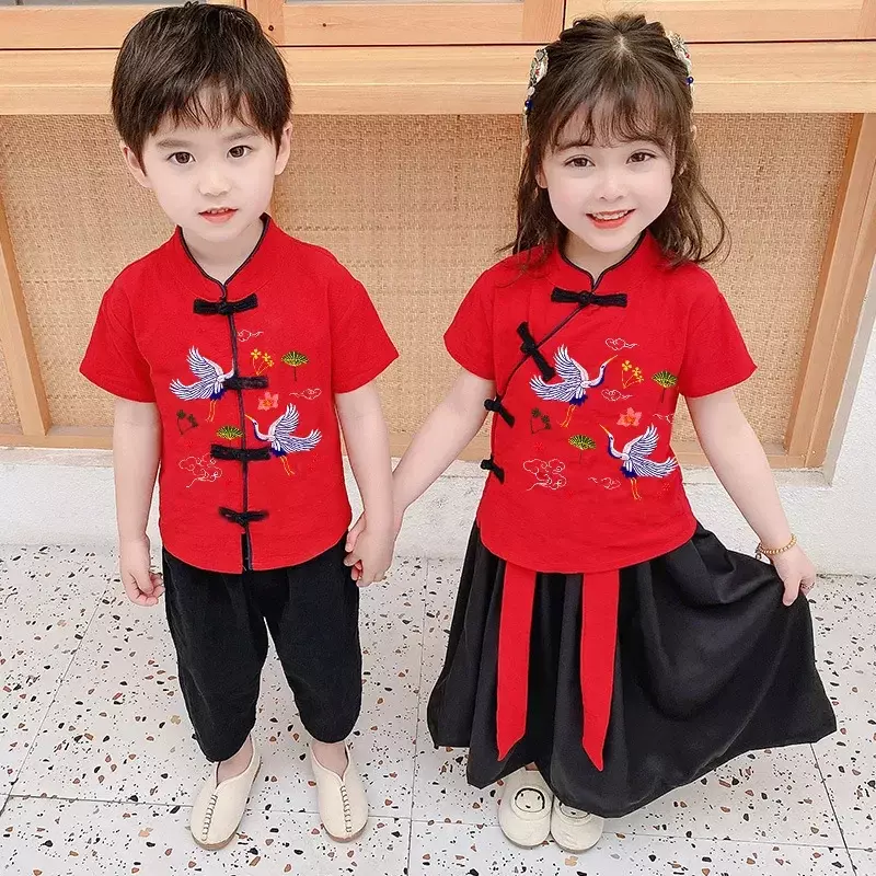 Traditionelle chinesische Neujahrs kostüme Kleidung für Kinder Frühlings fest Anzug Mädchen Junge setzt Kurzarm Top Hosen Rock