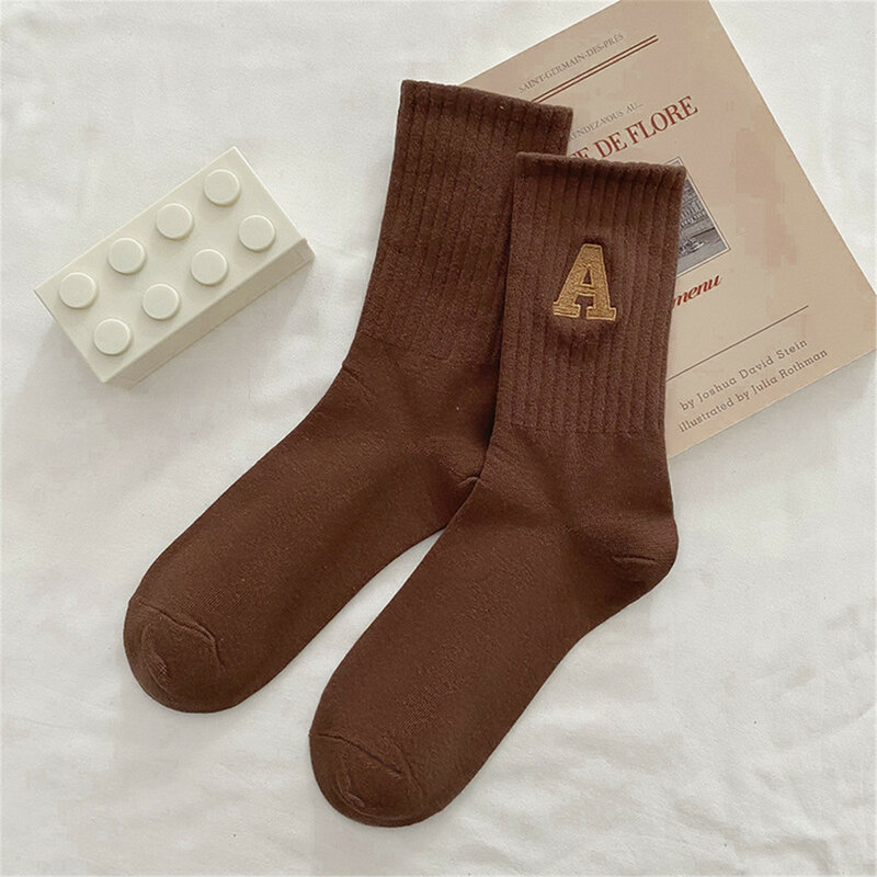 Женские хлопковые носки, новые осенние повседневные Простые однотонные зимние теплые носки для женщин, носки средней длины в Корейском стиле для девочек
