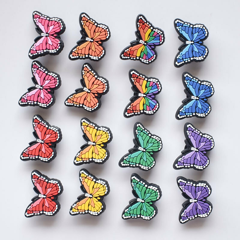 レインボーカラフルな蝶の形のバックル,かわいい靴のチャーム,クローゼットの装飾アクセサリー,リストバンド,ジーンズピン,子供のギフト,ユニセックス
