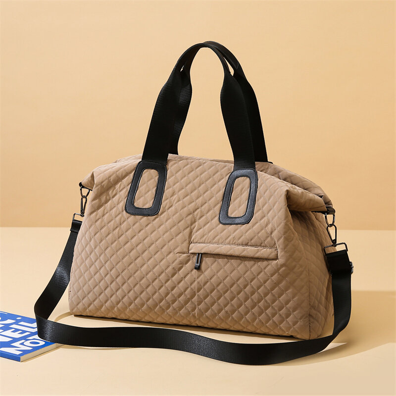 Женская сумка для путешествий, новинка 2024, Высококачественная нейлоновая вместительная водонепроницаемая сумка на молнии с внутренней отделкой, повседневная сумка