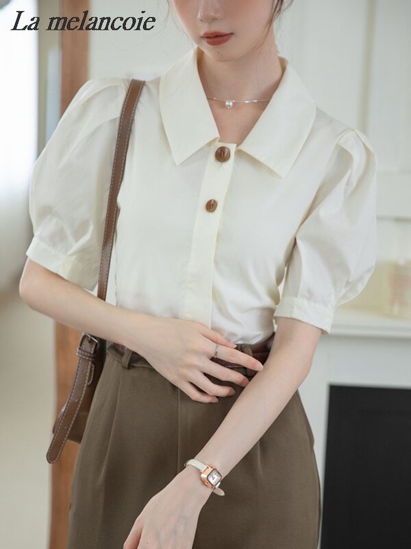 Женская блузка с пуговицами, Однотонная рубашка во французском стиле с коротким рукавом и высоким воротником, элегантная шикарная блузка свободного покроя, лето 2024