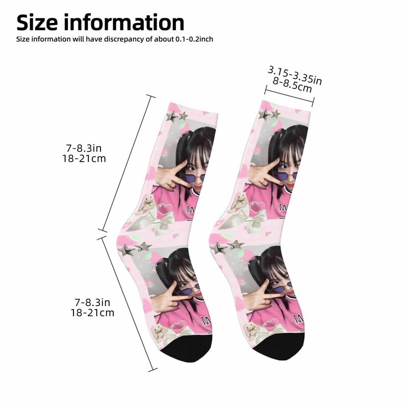 Casual Kpop Sport Socks para homens e mulheres, primavera, verão, outono, inverno, 2 Sock, Coréia, Momo, New