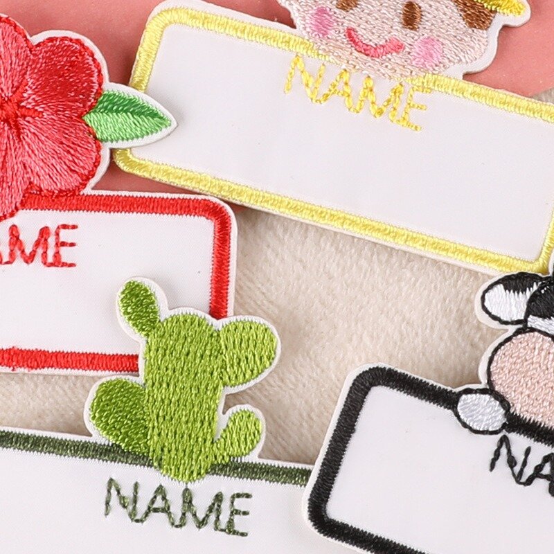 Parches bordados personalizados para niños, pegatinas con nombre, dibujos animados, insignias autoadhesivas, bolsa de tela, sombrero, etiqueta de tela, accesorios