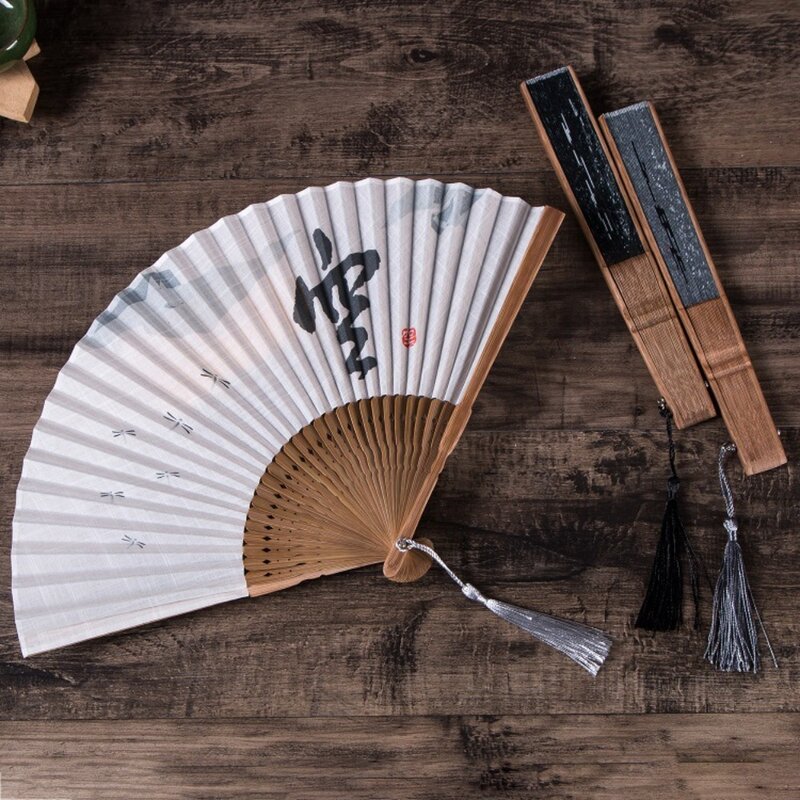 Kipas kerajinan tangan lipat gaya Tiongkok, kipas lipat sutra bambu kerajinan tradisional, kipas cendera mata pernikahan